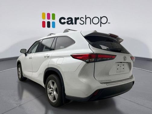 2022 Toyota Highlander LE