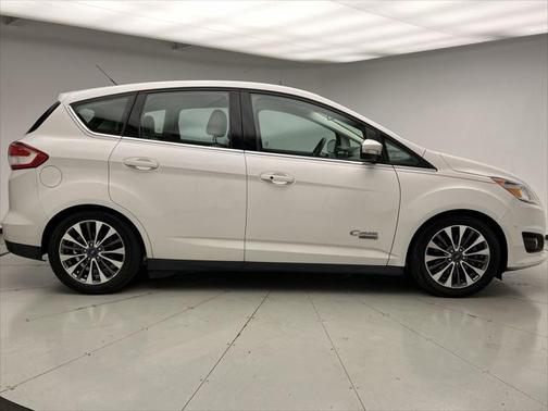 2017 Ford C-Max Energi Titanium