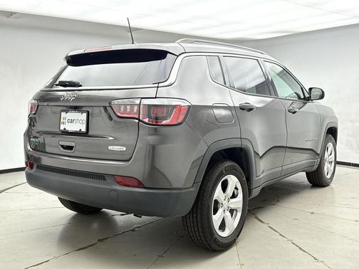 Granite Crystal Metallic Clearcoat 2019 Jeep Compass Latitude