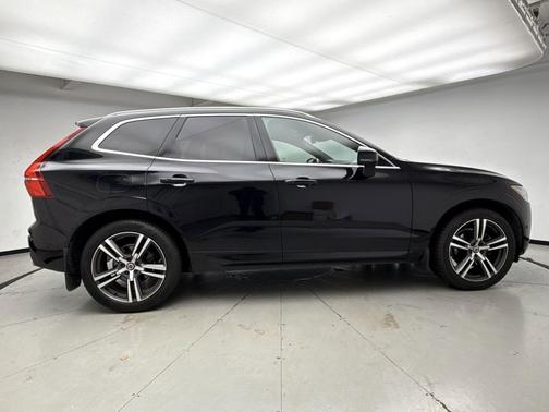 2018 Volvo XC60 T5 Momentum