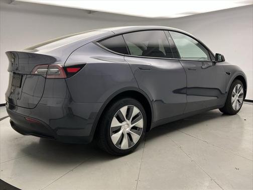 2023 Tesla Model Y RWD