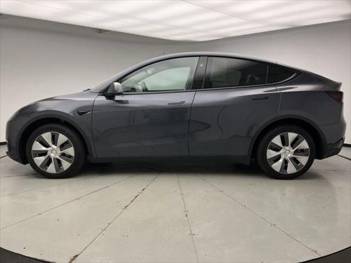 2023 Tesla Model Y RWD