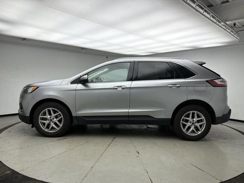 ICONIC SILVER 2022 Ford Edge SEL