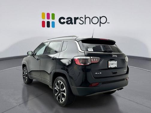 Diamond Black Crystal Pearlcoat 2022 Jeep Compass Limited