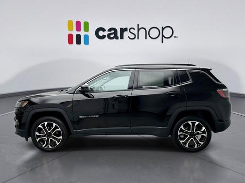 Diamond Black Crystal Pearlcoat 2022 Jeep Compass Limited