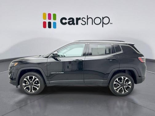 Diamond Black Crystal Pearlcoat 2022 Jeep Compass Limited