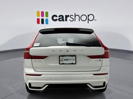 Crystal White 2025 Volvo XC60 B5 Plus