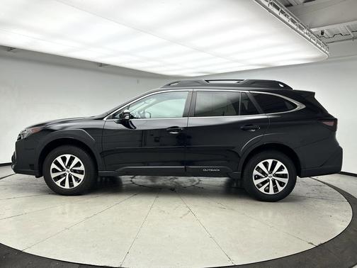 Crystal Black Silica 2023 Subaru Outback Premium