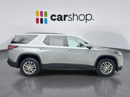 Sterling Gray Metallic 2023 Chevrolet Traverse LT Cloth