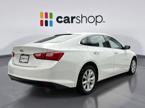 Summit White 2024 Chevrolet Malibu FWD 1LT