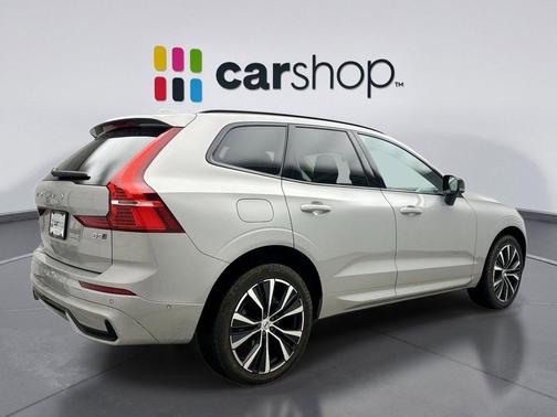 2023 Volvo XC60 B5 Plus Dark Theme