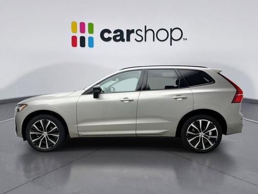 2023 Volvo XC60 B5 Plus Dark Theme