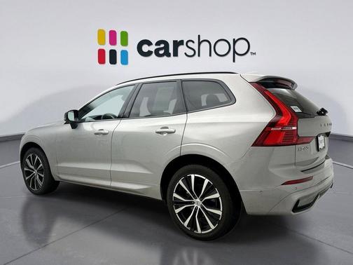 2023 Volvo XC60 B5 Plus Dark Theme