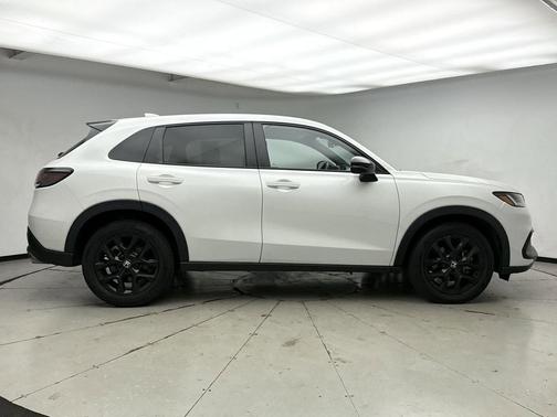 Platinum White 2024 Honda HR-V SPORT
