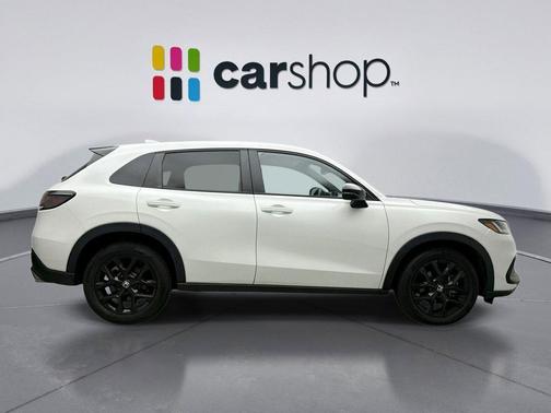 Platinum White 2024 Honda HR-V SPORT