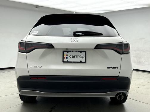 Platinum White 2024 Honda HR-V SPORT