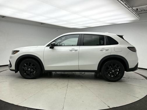 Platinum White 2024 Honda HR-V SPORT