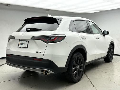 Platinum White 2024 Honda HR-V SPORT