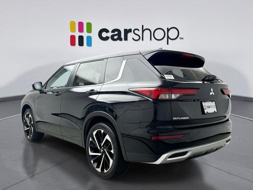 Labrador Black 2024 Mitsubishi Outlander SE S-AWC