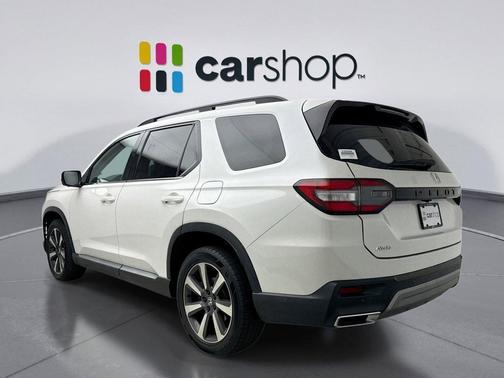 Platinum White 2025 Honda Pilot Elite