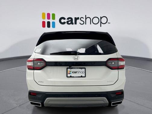 Platinum White 2025 Honda Pilot Elite