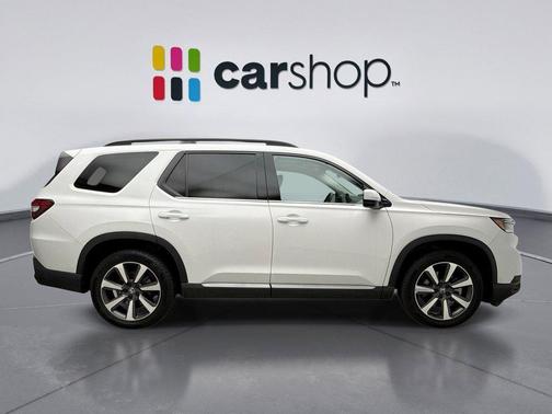Platinum White 2025 Honda Pilot Elite
