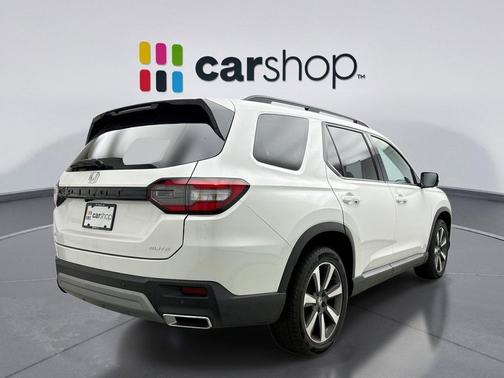 Platinum White 2025 Honda Pilot Elite