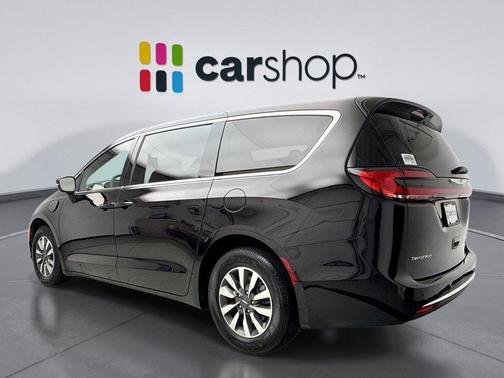 2025 Chrysler Pacifica Hybrid Select