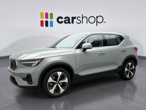 Vapour Gray 2025 Volvo XC40 B5 Plus Bright Theme
