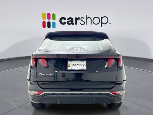 Black Pearl 2024 Hyundai TUCSON SE
