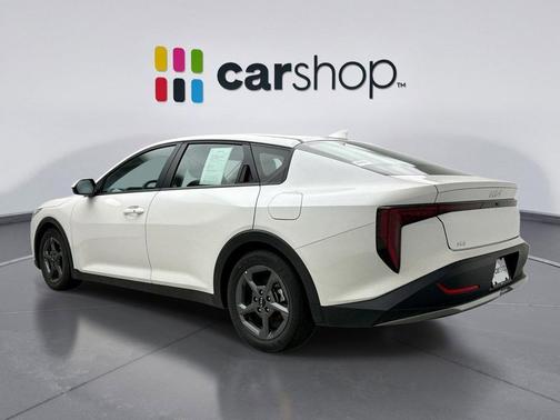 Snow White Pearl 2025 Kia K4 LXS