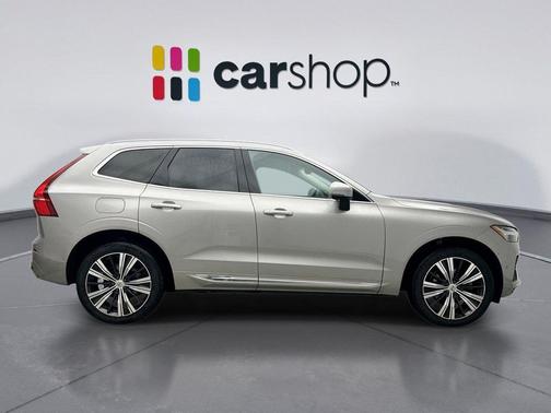 Silver Dawn Metallic 2023 Volvo XC60 B5 Plus Bright Theme