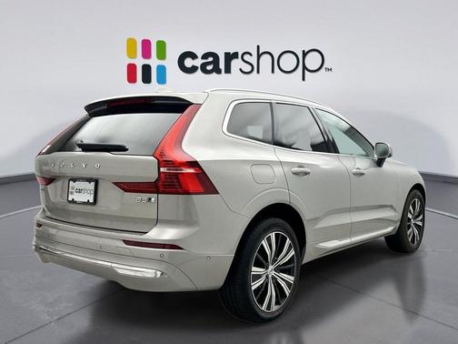 Silver Dawn Metallic 2023 Volvo XC60 B5 Plus Bright Theme