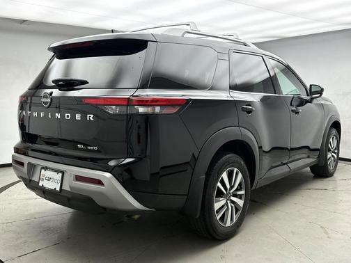 Super Black 2023 Nissan Pathfinder SL 4WD