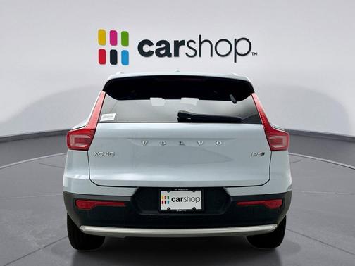 Cloud Blue 2025 Volvo XC40 B5 Core Bright Theme