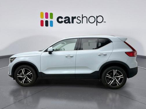 Cloud Blue 2025 Volvo XC40 B5 Core Bright Theme