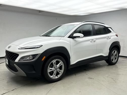 Lunar White 2023 Hyundai KONA SEL