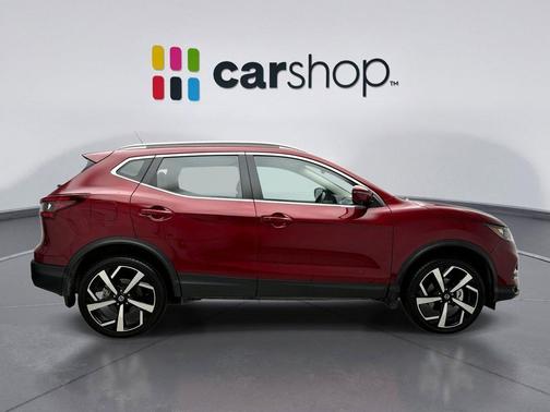 Scarlet Ember Pearl Metallic 2022 Nissan Rogue Sport SL