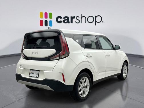 Snow White Pearl 2023 Kia Soul LX