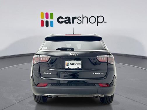 Diamond Black Crystal Pearlcoat 2023 Jeep Compass Limited