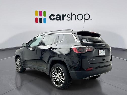Diamond Black Crystal Pearlcoat 2023 Jeep Compass Limited