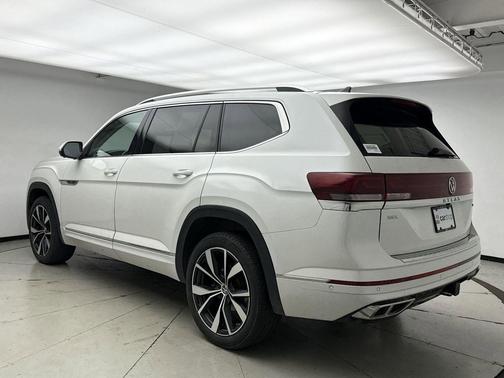 Opal White 2024 Volkswagen Atlas 2.0T SEL Premium R-Line 4MOTION