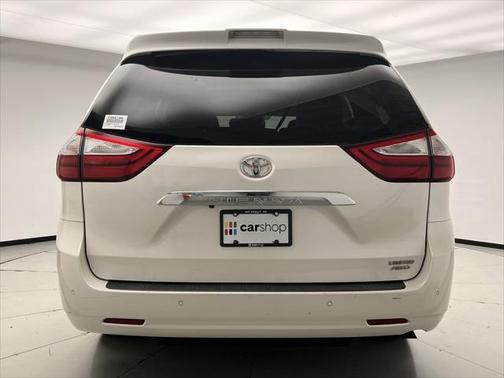 2019 Toyota Sienna Limited Premium
