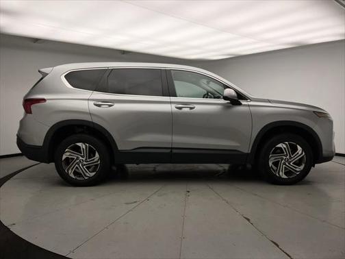 2022 Hyundai SANTA FE SE