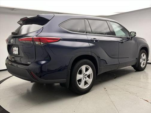 2022 Toyota Highlander L