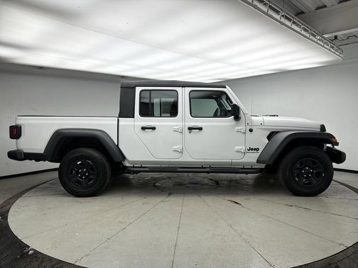 2023 Jeep Gladiator Sport