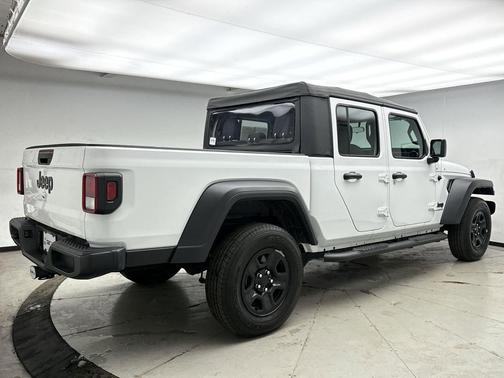 2023 Jeep Gladiator Sport