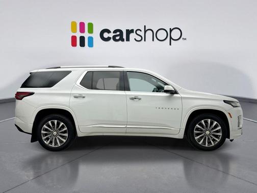 Summit White 2023 Chevrolet Traverse Premier