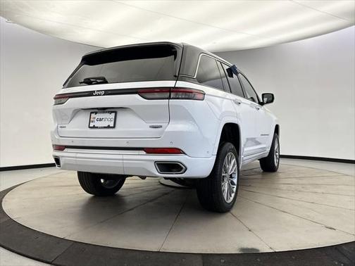 2023 Jeep Grand Cherokee Summit