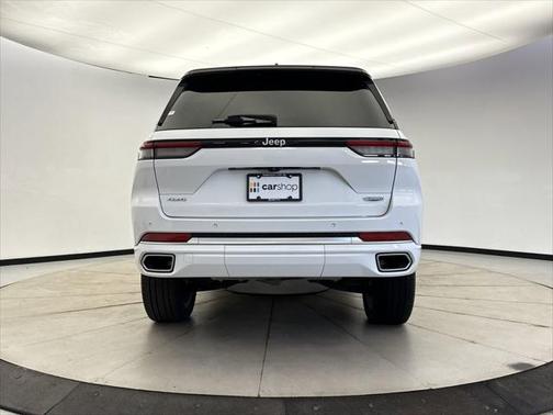 2023 Jeep Grand Cherokee Summit